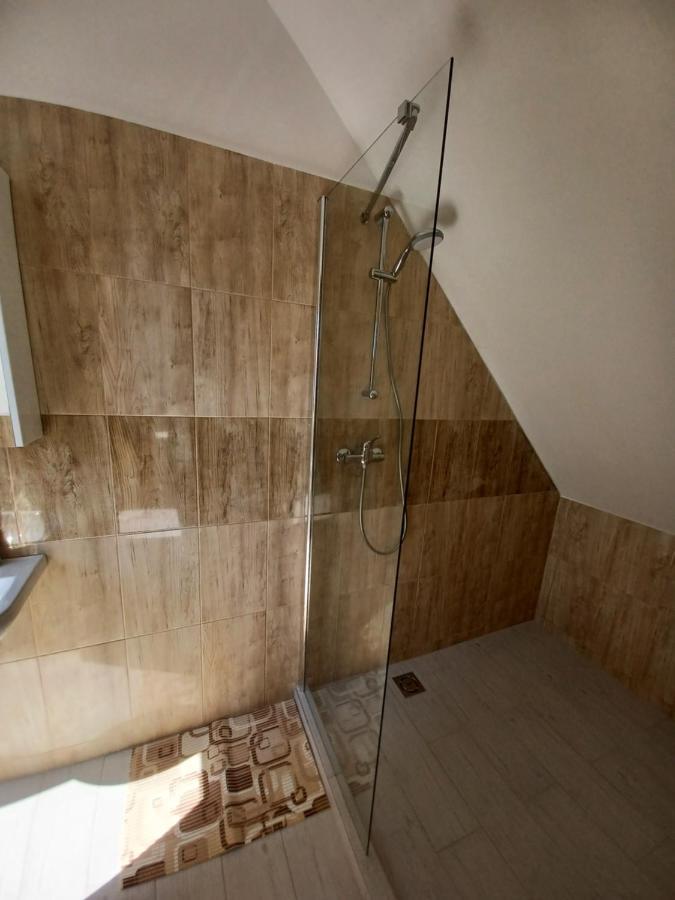 Fazekas Vendeghaz Hotel Balatonkeresztúr Екстериор снимка