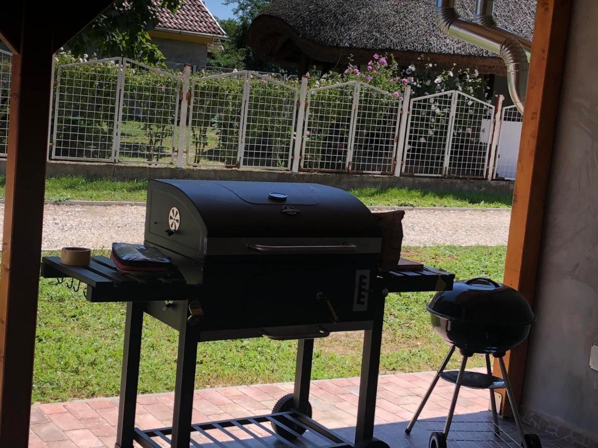 Fazekas Vendeghaz Hotel Balatonkeresztúr Екстериор снимка